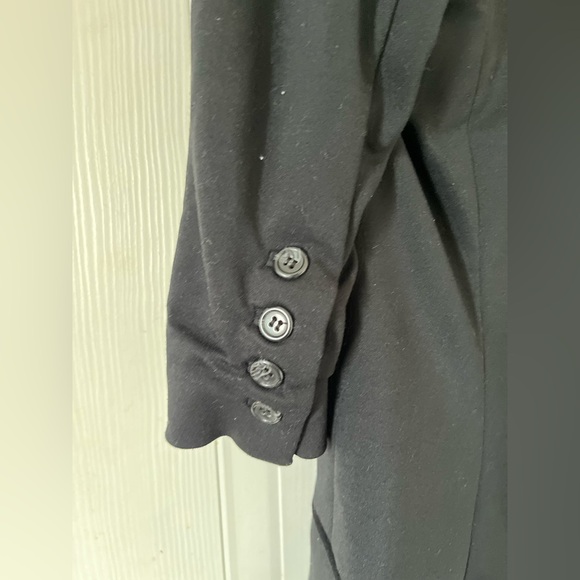 Elizabeth & James Black one-button Blazer - Picture 12 of 16